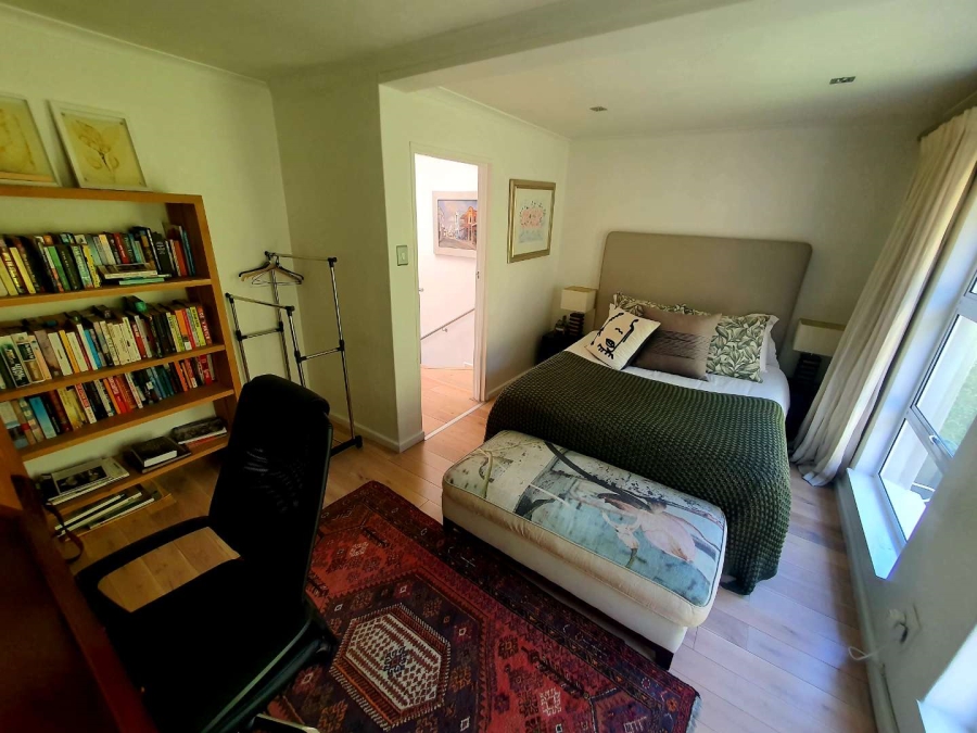 To Let 2 Bedroom Property for Rent in Green Point Western Cape